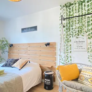 l-escapade-lourdaise-balcon-parking-wifi-ville.midi-pyreneeshotels.com/